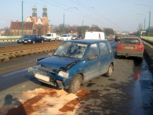 Wypadek na moście Bolesława Chrobrego Foto: lepszyPOZNAN.pl / Andrzej