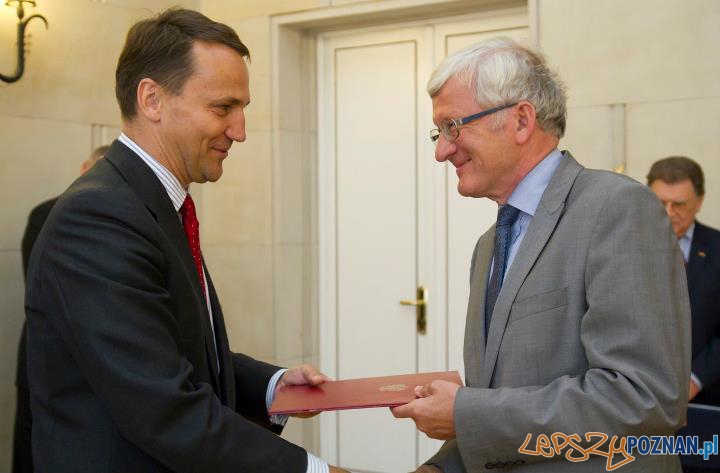 Profesor Ziółkowksi z ministrem spraw zagranoicznych, Radosławem Sikorskim Foto: facebook