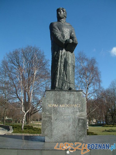 Pomnik_Adama_Mickiewicza_Poznań