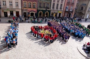 Studenci na Starym Rynku - 1.04.2011 r. Foto: LepszyPOZNAN.pl / Paweł Rychter