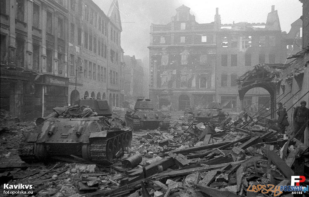 Stary Rynek w 1945 roku Foto: fotopolska.eu