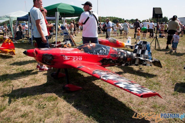 IV Ogólnopolski Zlot Gigantów 2011 - Lotnisko Bednary 05.06.2011 r.