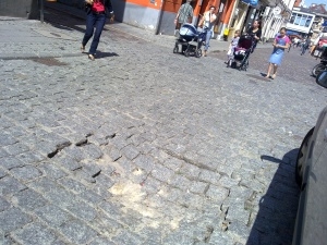 Dziura na Wrocławskiej Foto: lepszyPOZNAN.pl / Maciej