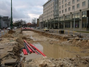 Wyburzono estakadę na Roosevelta, na Jeziorańskiego układane są tory Foto: lazarz.pl