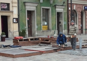 Szybka migawka - powstają już ogródki na Starym Foto: lepszyPOZNAN.pl / gsm