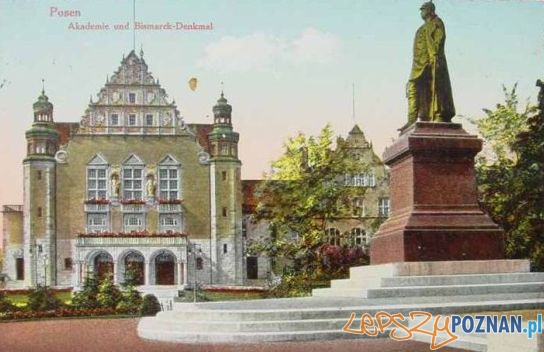 Pomnik Bismarcka na pocztówce z 1915 roku