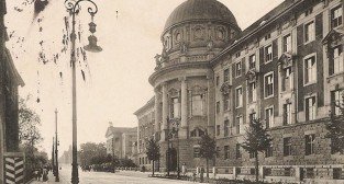 Dzisiejsze Collegium Maius, dawny budynek Niemieckiej Komisji Kolonizacyjnej, rok 1914 Foto: fotopolska.eu
