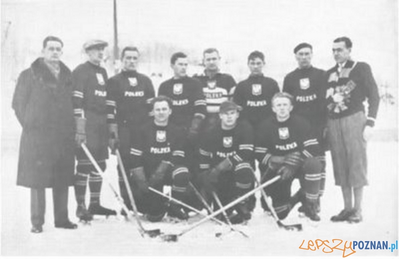 Polska reprezentacja hokeja w 1932 roku Foto: wikipedia.pl Polska reprezentacja hokeja w 1932 roku Foto: wikipedia.pl