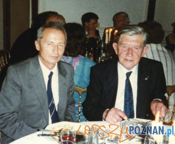 Zwycięzcy zawodów o Puchar im. J.G. Bennetta - Stefan Makné (1983) - po lewej i Antoni Janusz (1938) Foto: http://www.aeroklub.poznan.pl/a