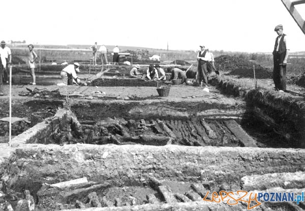 Prace archeologiczne w Biskupinie Foto: http://www.muzarp.poznan.pl Prace archeologiczne w Biskupinie Foto: http://www.muzarp.poznan.pl