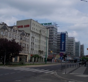 Ogromny baner na Św. Marcinie Foto: Paweł Sztando