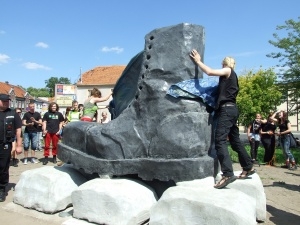 Pomnik Glana w Jarocinie Foto: www.jarocin.pl