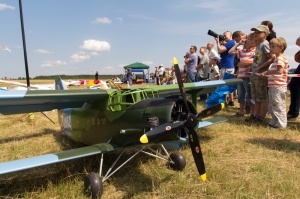 6. Zlot Gigantów - Lotnisko Aeroklubu Poznańskiego - 9.06.2013 r. Foto: lepszyPOZNAN.pl / Piotr Rychter