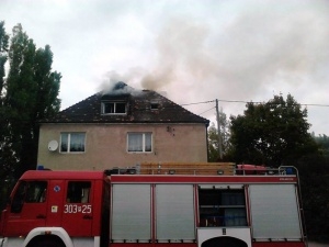 Pożar poddasza na ul. Głównej Foto: Marta