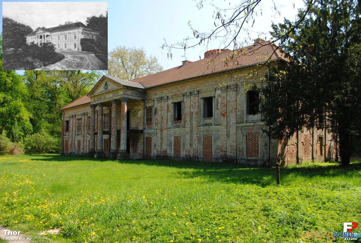 Pałac Mielżyńskich w Chobienicach, stan na 2010 rok, miniaturka - około 1900 Foto: fotopolska Pałac Mielżyńskich w Chobienicach, stan na 2010 rok, miniaturka - około 1900 Foto: fotopolska