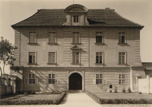Archiwum Archidiecezjalne w budynku Akademii Lubrańskiego - przed wojna Foto: CC
