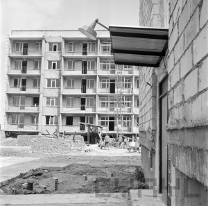 Budowa osiedli na Ratajach 05.07.1974 Foto: Stanisław Wiktor / Cytyl