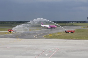 Powitanie drugiego samolotu WizzAir Foto: materiały prasowe