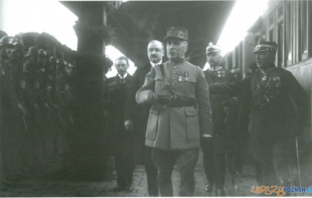 Marszałek Foch na dworcu w Poznaniu 7.05.1923 Foto: internet Marszałek Foch na dworcu w Poznaniu 7.05.1923 Foto: internet