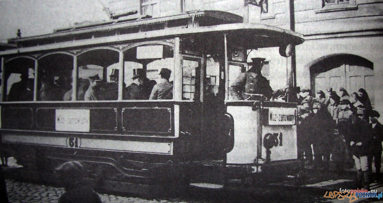 29 marca 1921 , Końcowy przystanek tramwajowy na ul.Głogowskiej . Znajdował się miedzy ulicami Kosynierską,a Górczyńską.