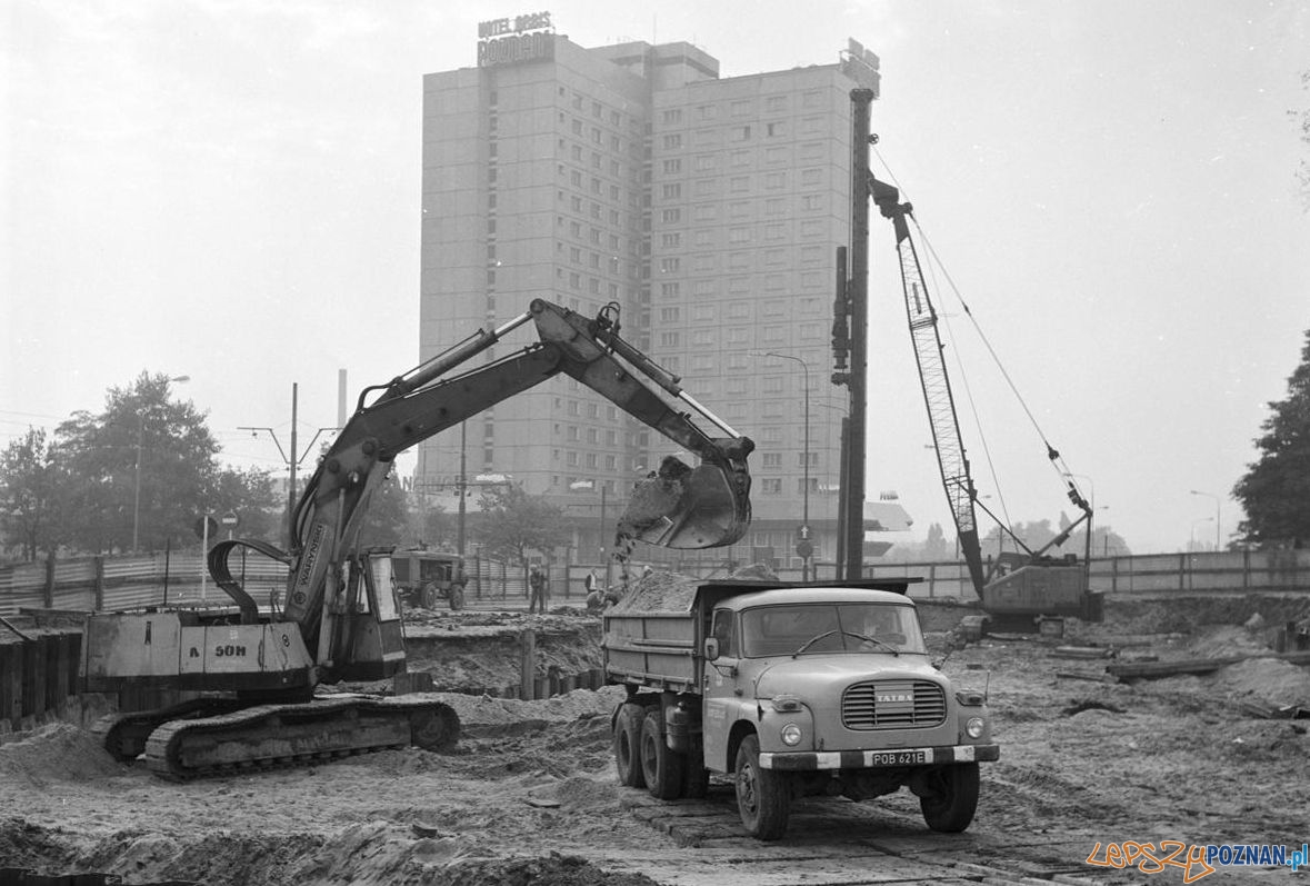 Budowa przejścia podziemnego na Wierzbięcicach - Gwardii Ludowej 19.07.1979