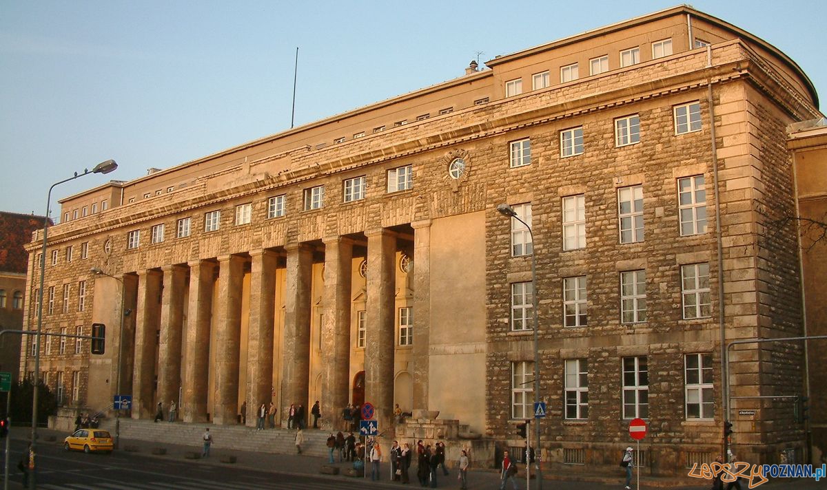Budynek główny Uniwersytetu Ekonomicznego (2006)
