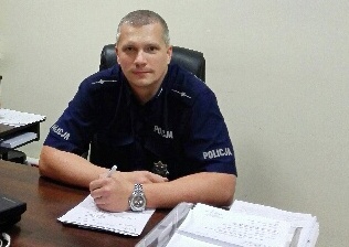 mł. asp. Tomasz Muszyński z Komisariatu Policji w Suchym Lesie