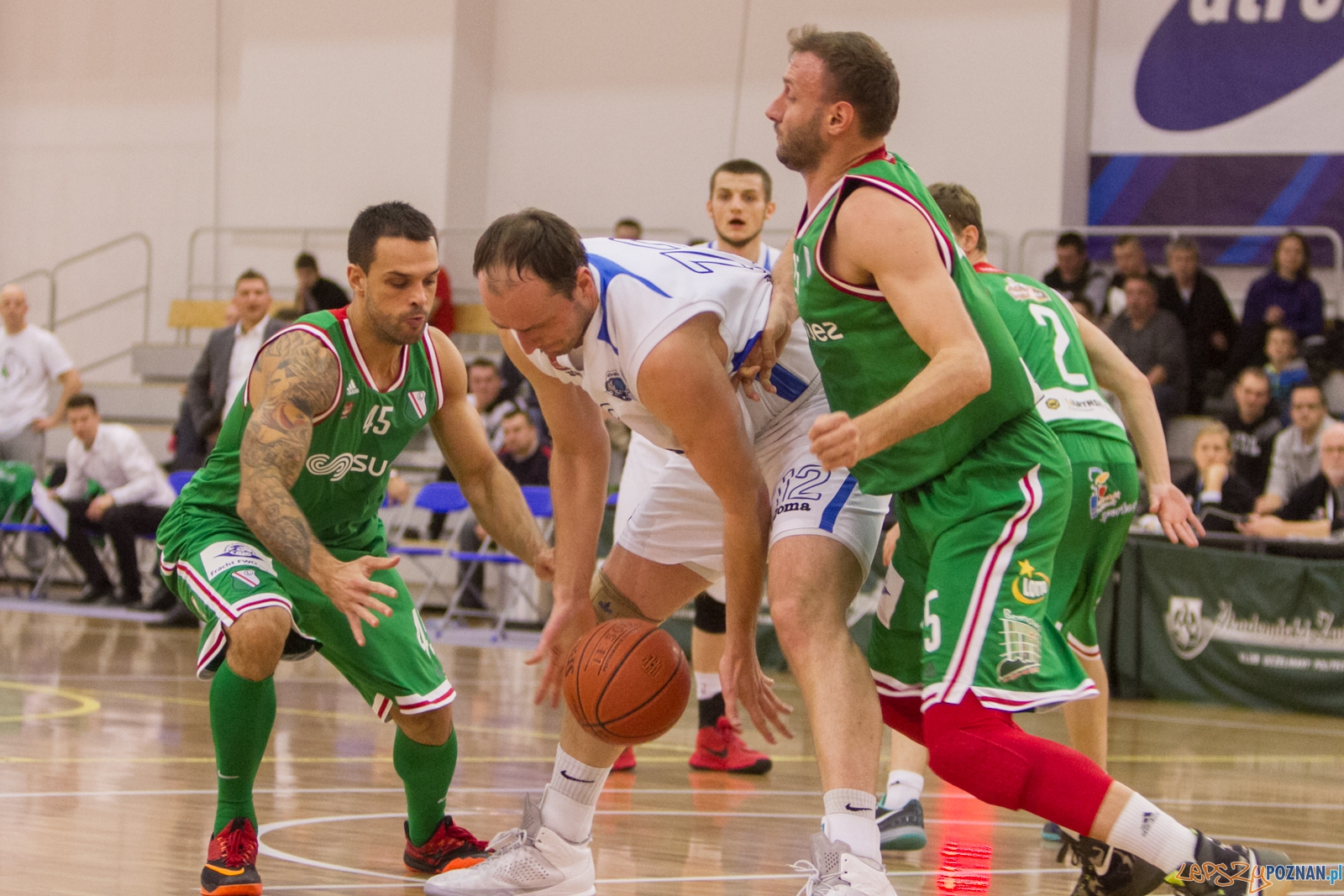 Legia Warszawa rozgromiła Biofarm Basket Poznań 44:75. Spotkanie rozegrano w hali Politechniki Poznańskiej w dniu 12.12.2015 r.