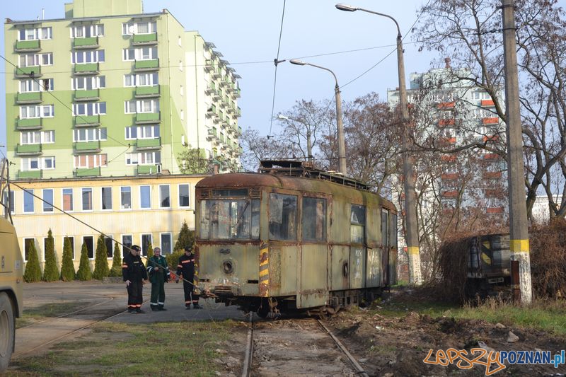 Historyczny wagon w zajezdni na Głogowskiej