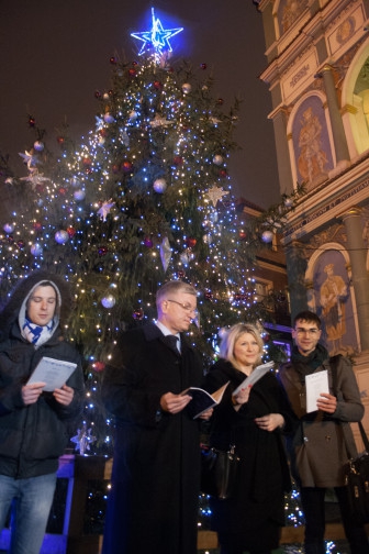 Jedna kolęda w wielu językach - Cicha Noc (17.12.2015)