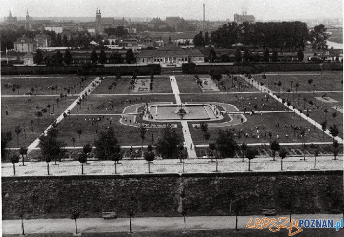 Łęgi Dębińskie - Dziedziniec Słonczny