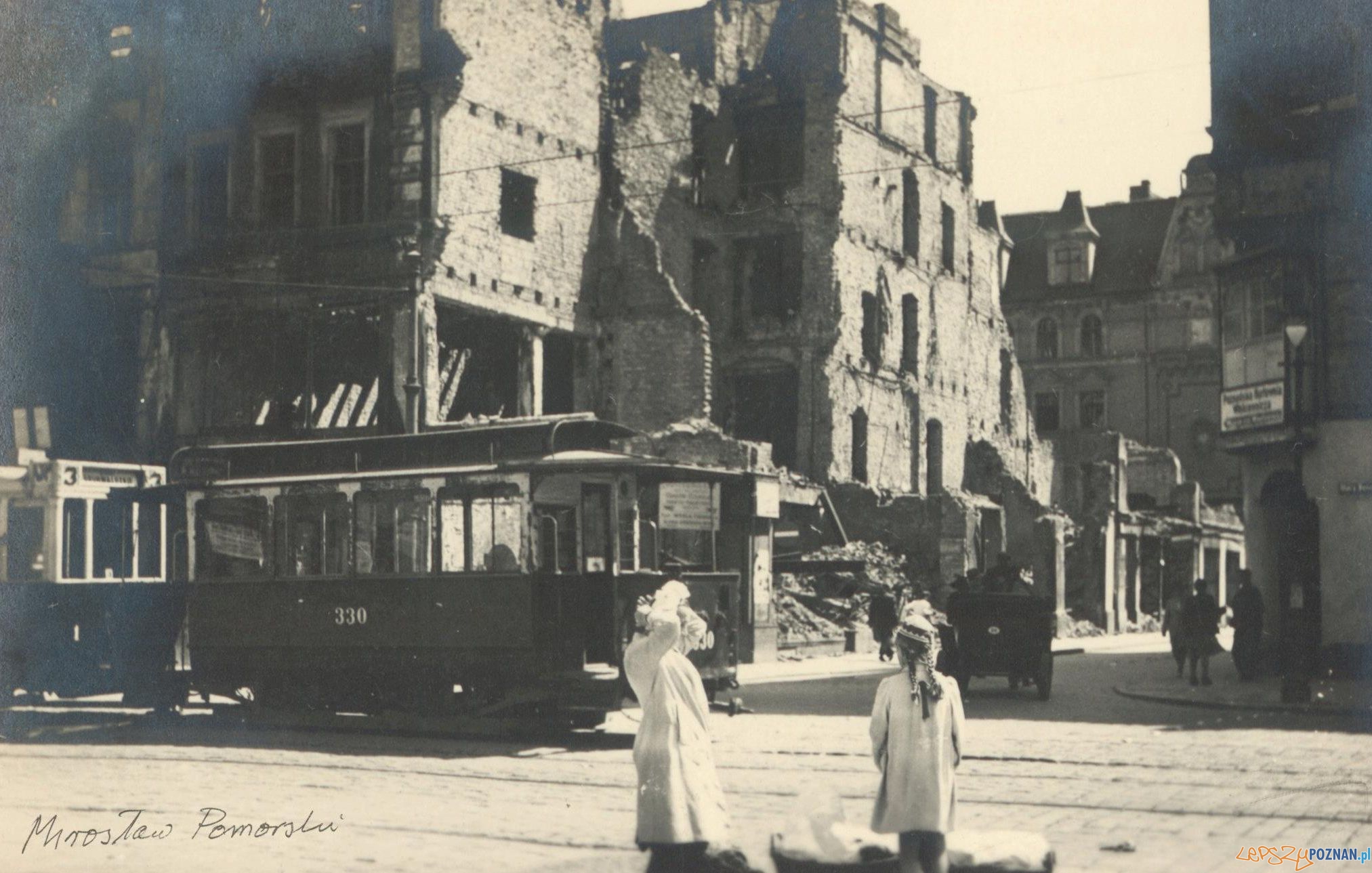 Stary Rynek róg Wrocławskiej - czerwiec 1946