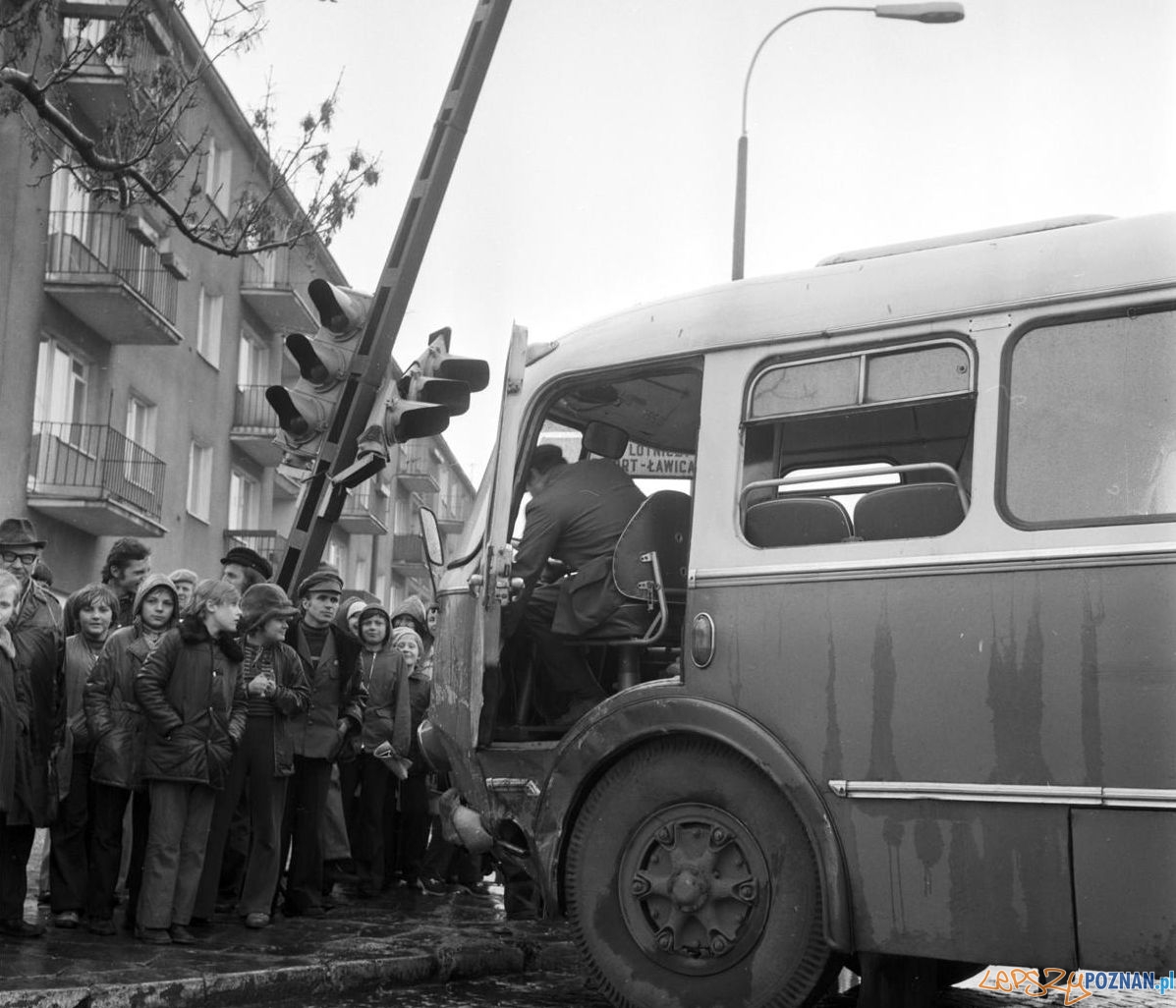 Wypadek autobusu Bukowska - Grochowska 10.04.1975 St. Wiktor Cyryl3