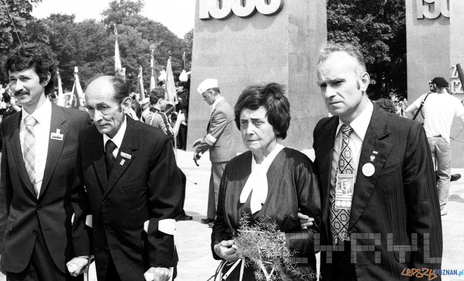 Stanisław Maryja i Anna Strzałkowska podczas uroczystości odsloniecie pomnika Poznańskiego Czerwca [28.06.1981]