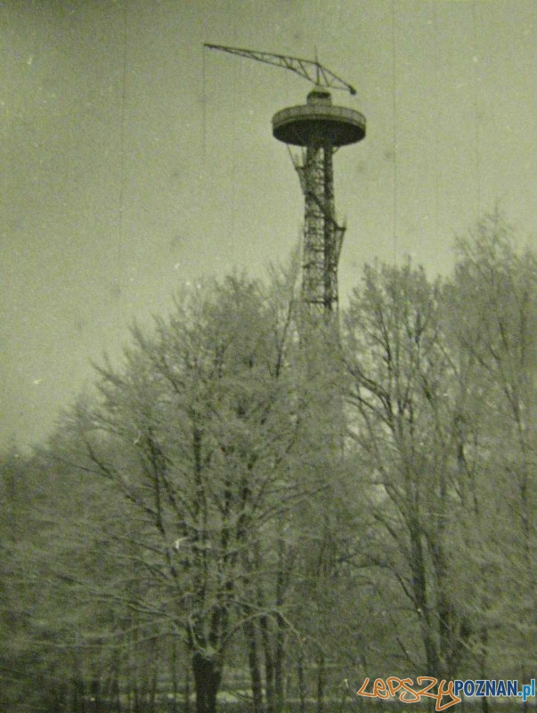 Wieża spadochronowa w Parku Sołackim