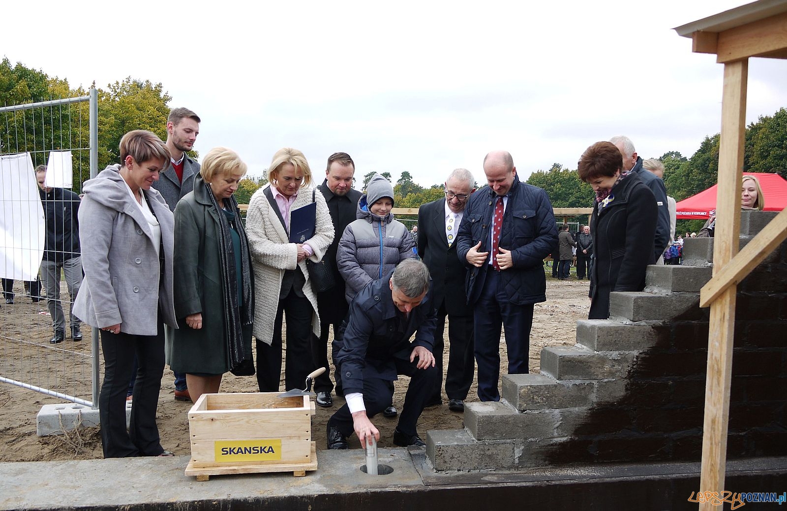 Wmurowanie kamienia węgielnego pod budowę nowej szkoły w Kobylnicy