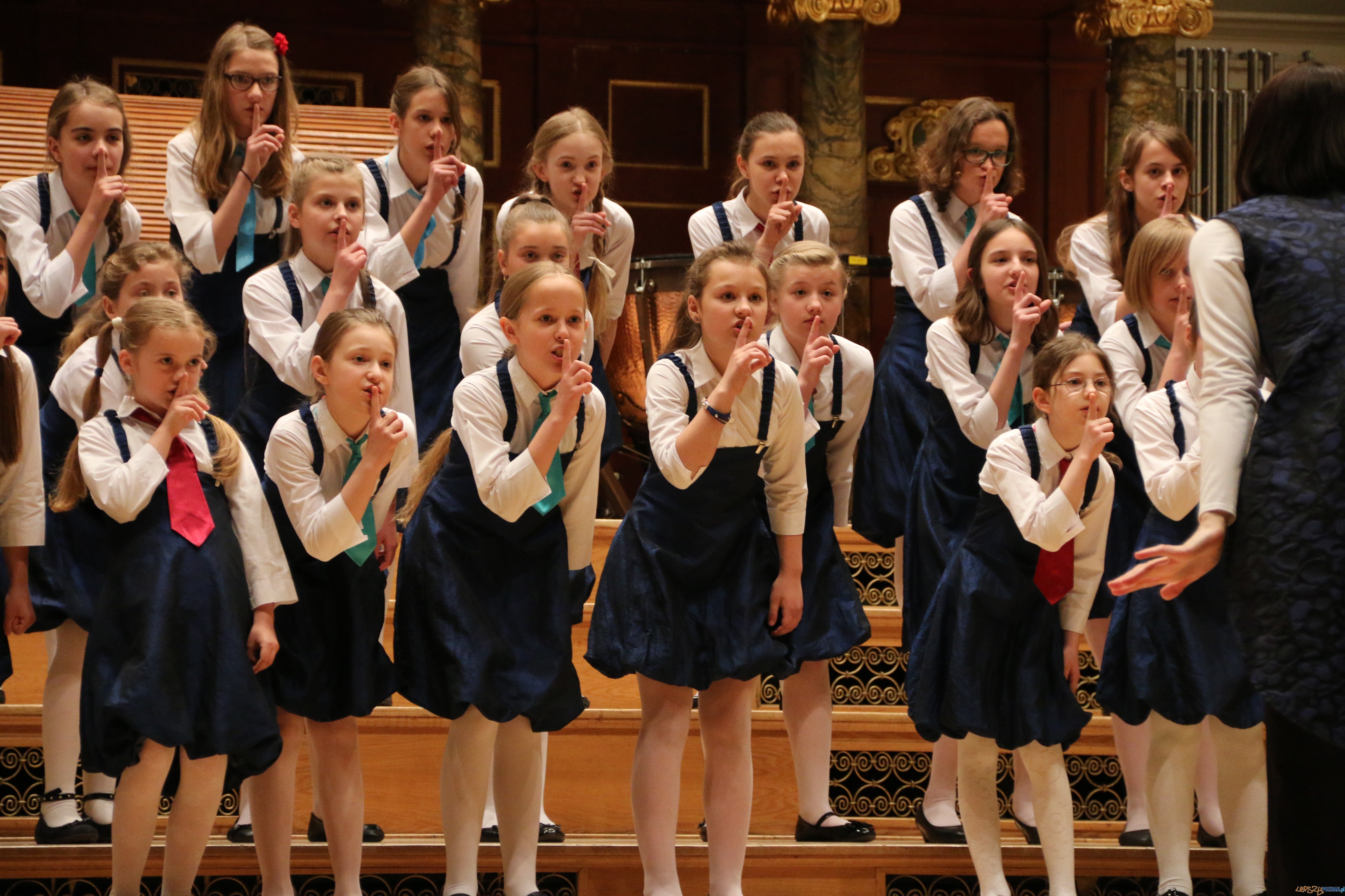 Skowronki wyśpiewają kolędy i pastorałki