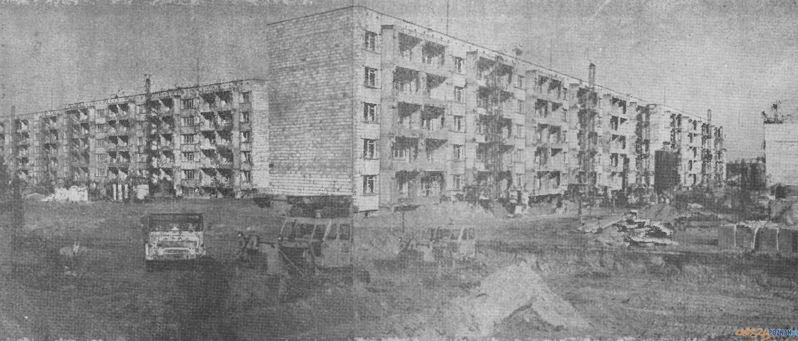 Osiedle Lecha - od lewej budynki 10, 6 i 7 - luty 1975