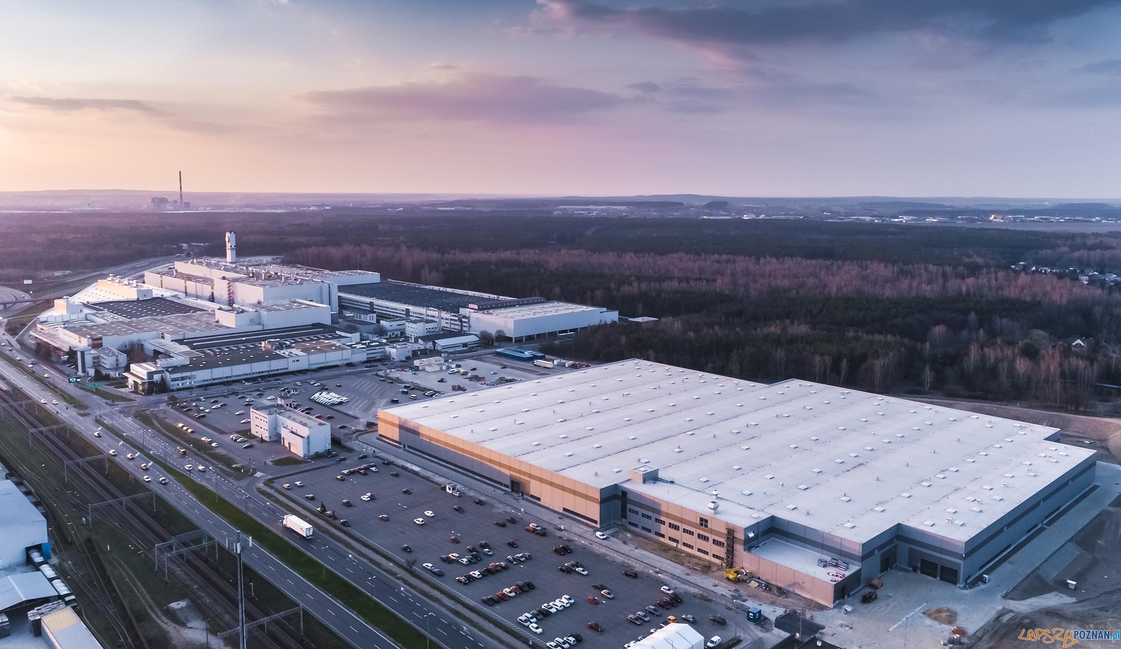 Volkswagen w Antoninku zakończył budowę hali logistycznej