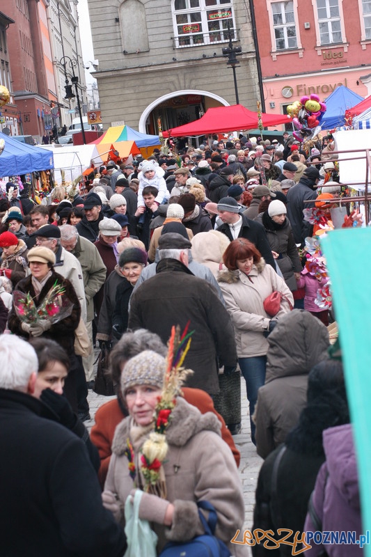 XVII Kaziuk w Poznaniu - tłumy na rynku  Foto: 