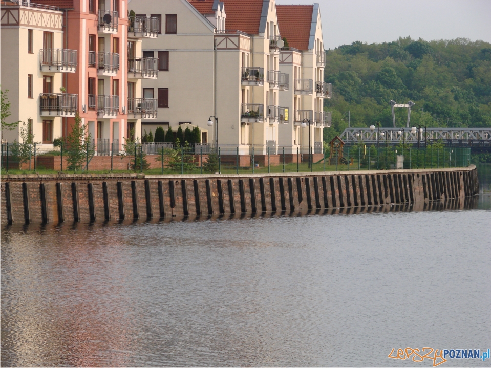 foto: lepszyPOZNAN - fala kulminacyjna - mury oporowe - wytrzymają?  Foto: 