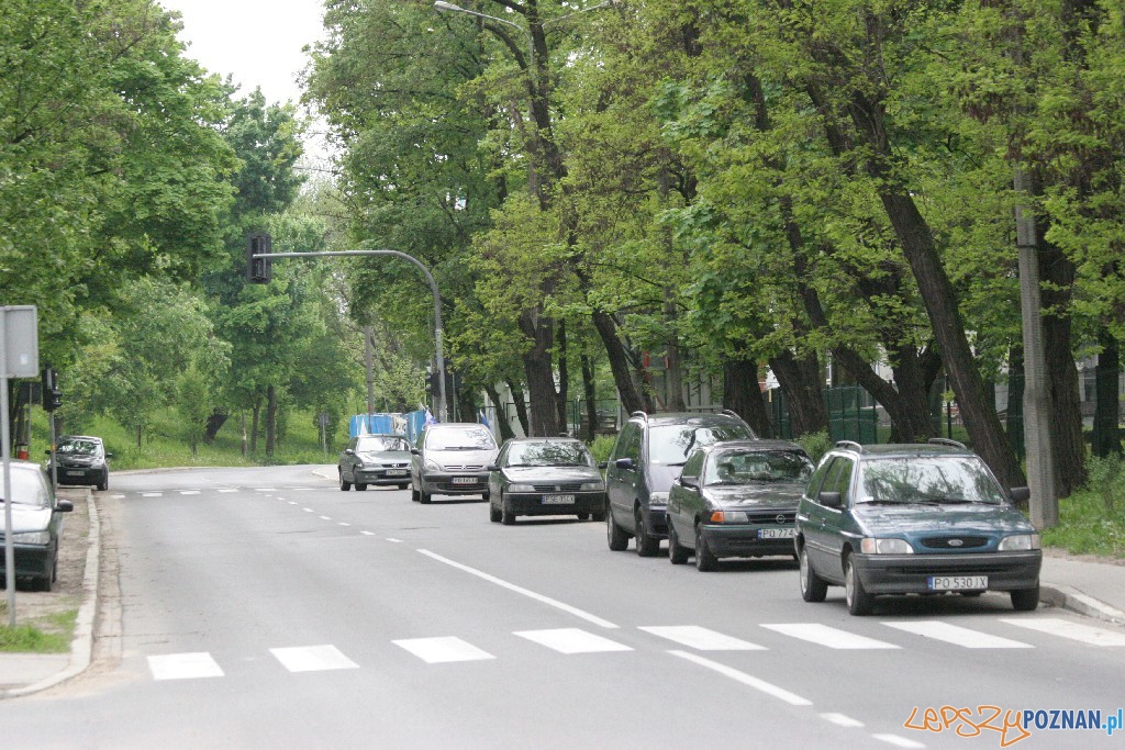 Parkowanie na ulicy Kutrzeby  Foto: Paweł Rychter