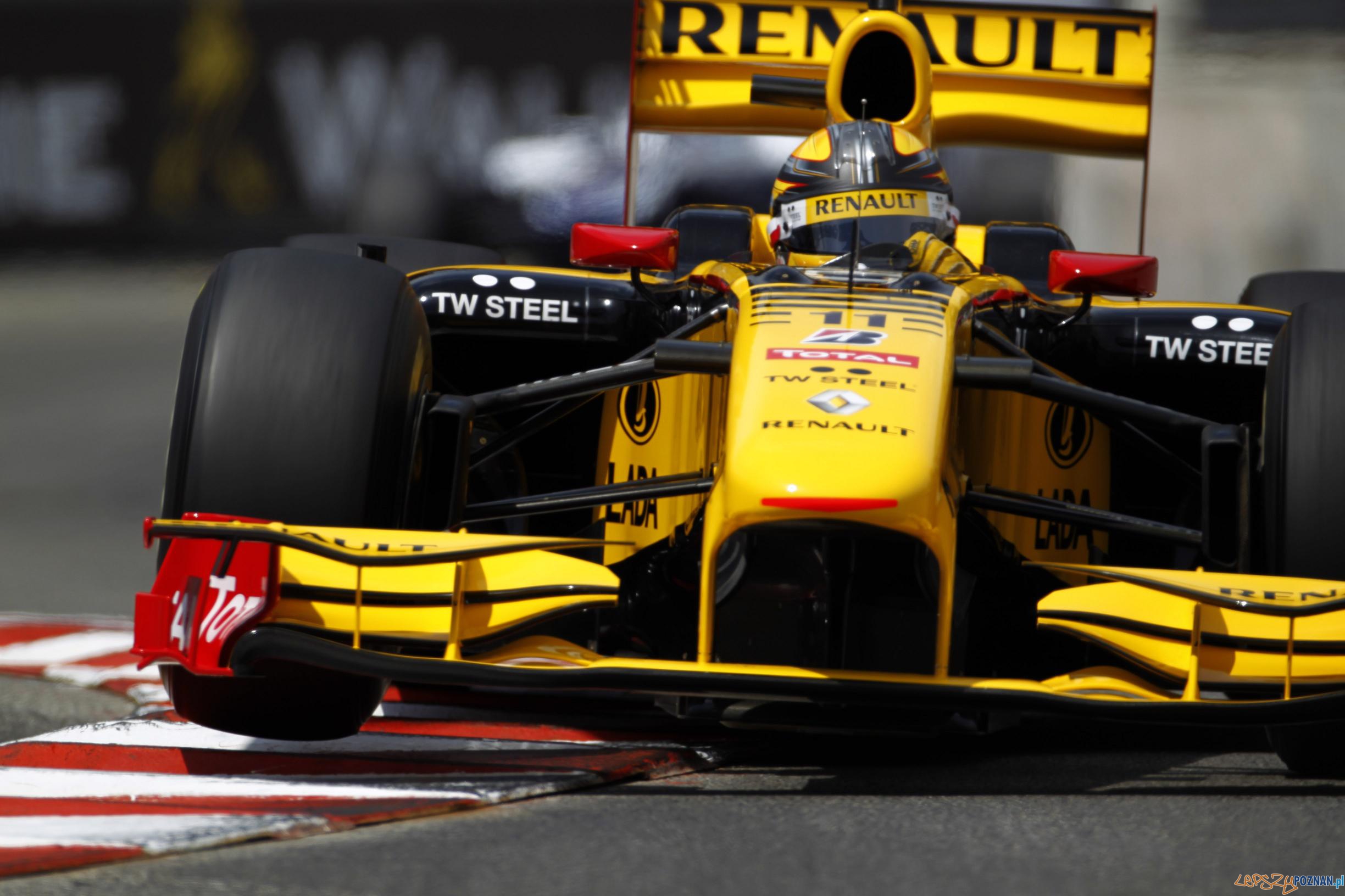 N-GINE RENAULT F1 TEAM SHOW  Foto: renault / Lorenzo Bellanca/LAT Photographic