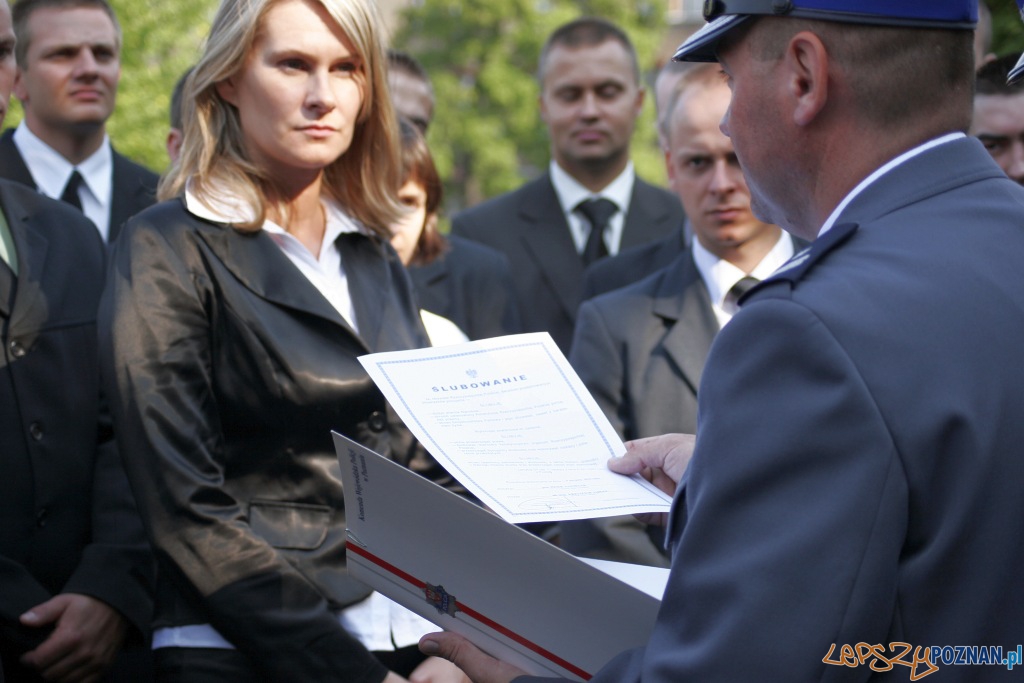 Ślubowanie nowych policjantów - Poznań 09.08.2010 r.  Foto: Paweł Rychter