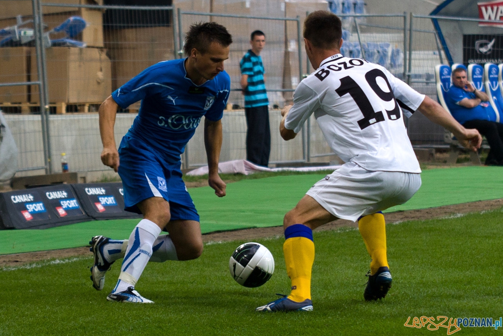 Mecz II kolejki Extraklasy miedzy Lechem Poznań a Arką Gdynia. Stadion miejski w Poznaniu 14.08.2010 r., na zdjeciu Sławomir Peszko, Miroslav Bozok  Foto: Piotr Rychter