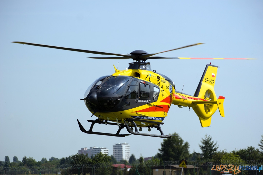 Śmigłowiec Lotniczego pogotowia ratunkowego - przekazanie EC 135 do bazy HEMS w Poznaniu 12.08.2010 r.  Foto: lepszyPOZNAN.pl / Paweł Rychter