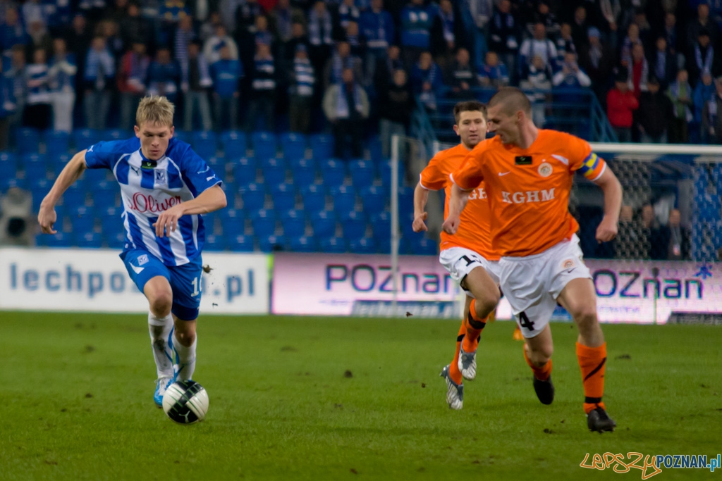 KKS Lech Poznań - KGHM Zagłębie Lubin (na zdjęciu: Artjoms Rudneves, Michał Stasiak) - 16.10.2010 r.  Foto: Piotr Rychter