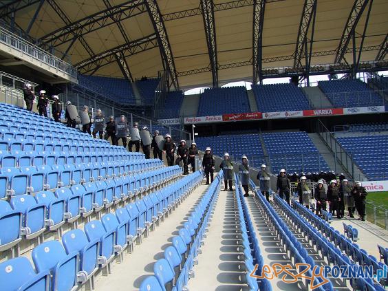 Policja na Stadionie Miejskim  Foto: KWP w Poznaniu