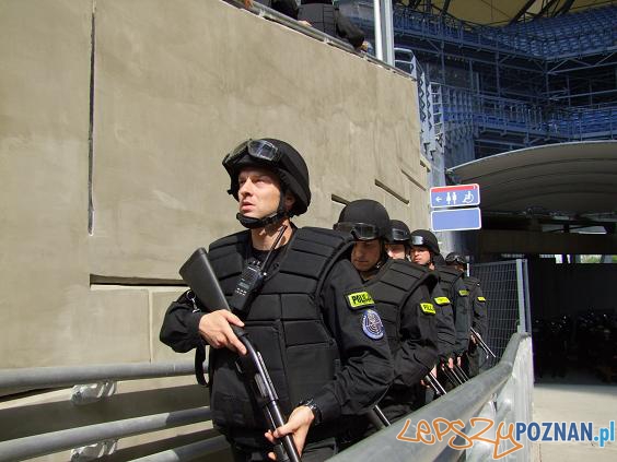 Policja na Stadionie Miejskim  Foto: KWP w Poznaniu