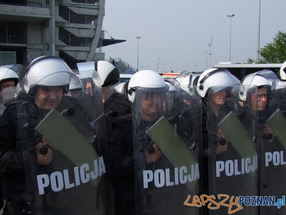 Policja na Stadionie Miejskim  Foto: KWP w Poznaniu